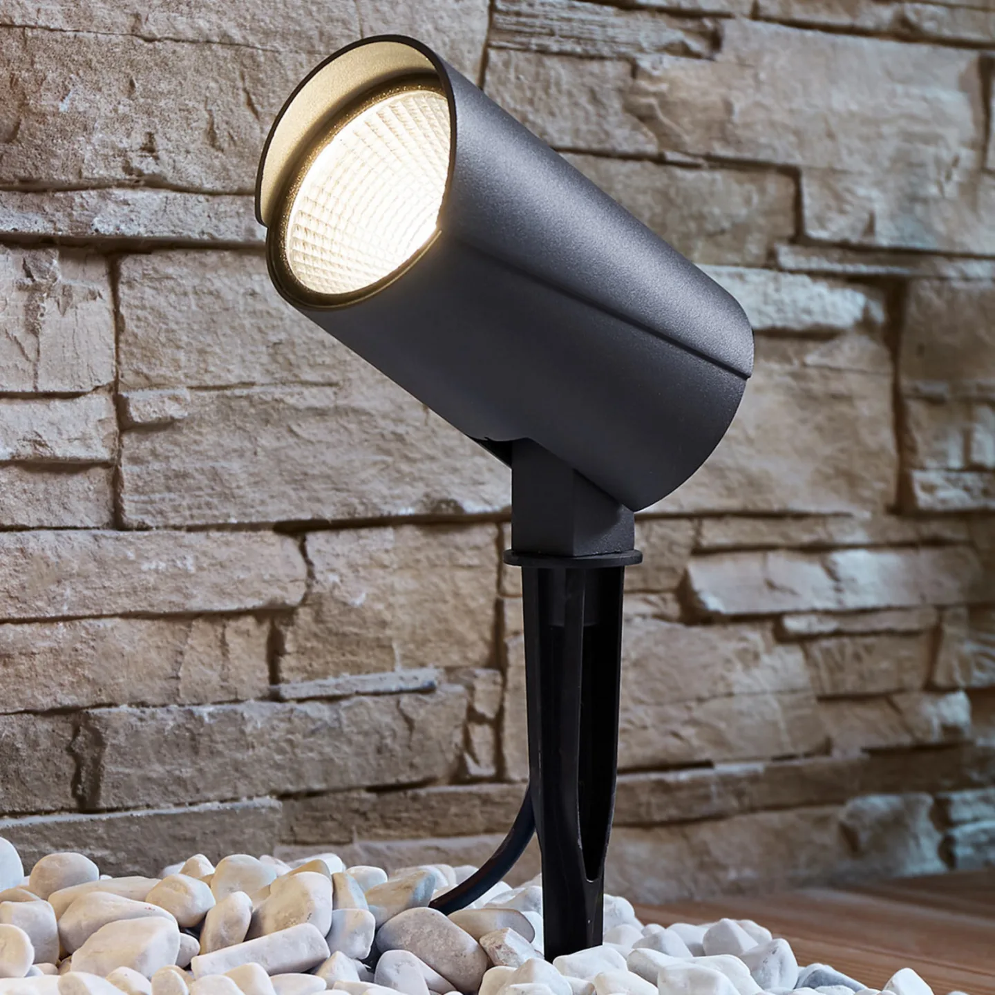 Anton Spot w/Spike Dark Grey - Lucande - Terrasse - Moderne - Metall - Med en lyskilde