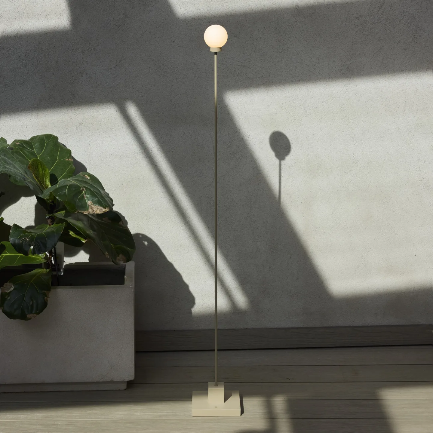 Snowball LED-Akku-Stehleuchte - Northern - Wohnzimmer - Design - Metall - Einflammig