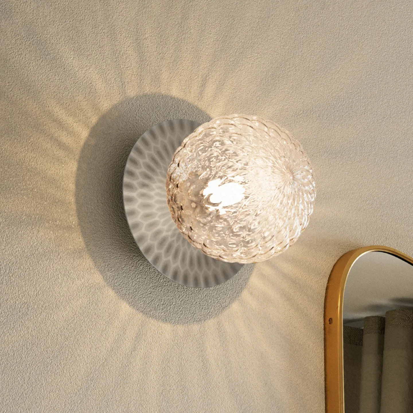 Liila 1 Medium Wandleuchte, silber/klar, IP44, G9 - Nuura Nuura Aps - Badezimmer - Design - Metall - Kugel