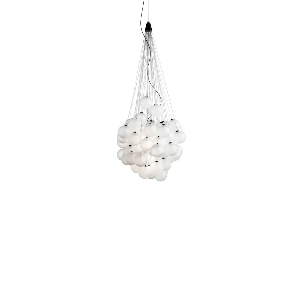 Luceplan Stundastic Pendelleuchte Opal, 48 Kugeln