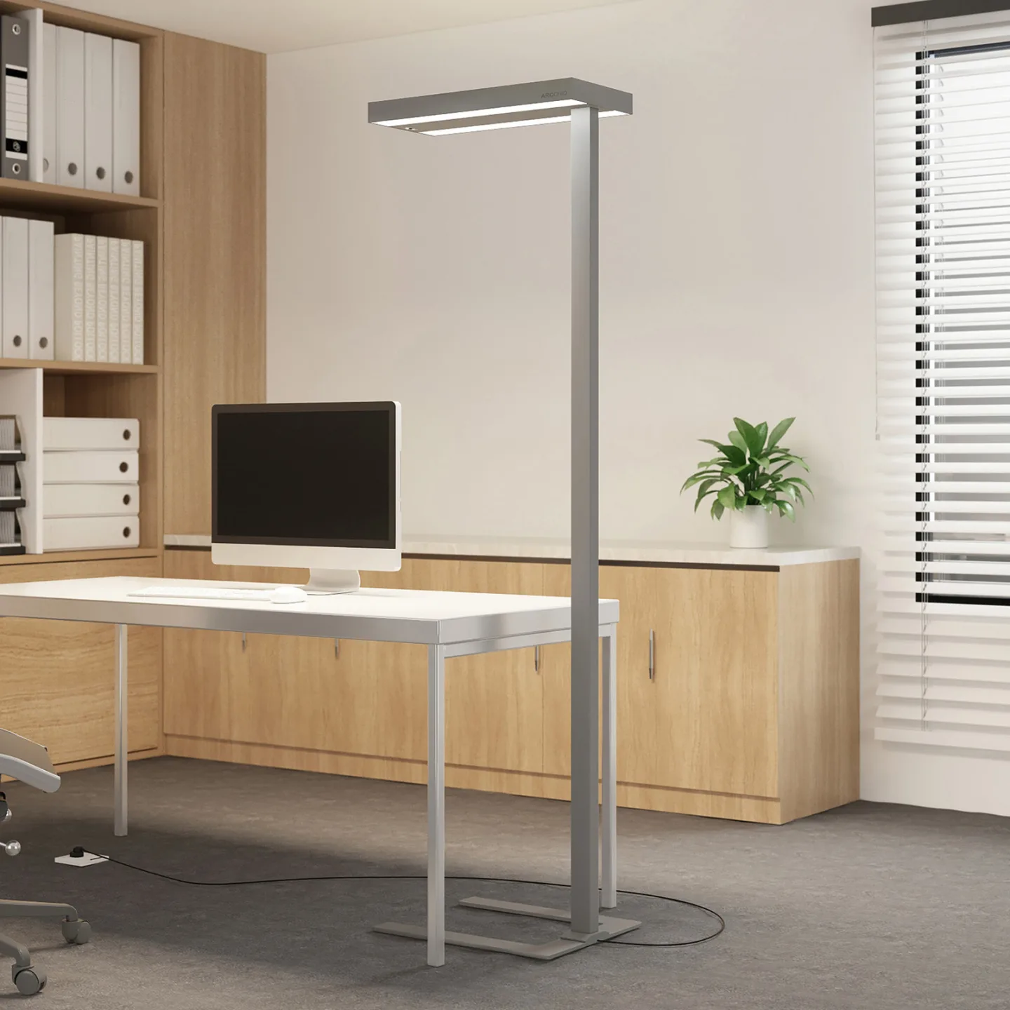 Bertram Golvlampa Silver - Arcchio Logan Ultra - Arbetsrum / hemkontor - Modern - Aluminium - Vinklad