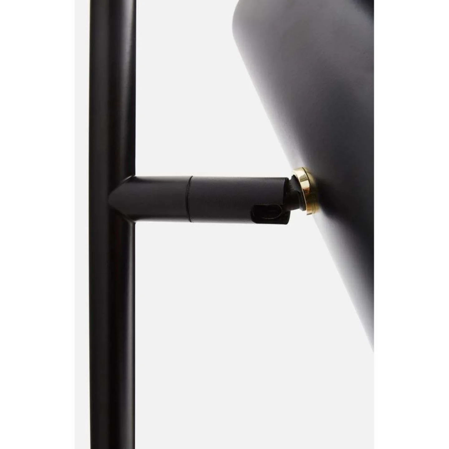 Cono Stehleuchte Black - Woud - Wohnzimmer - Metall