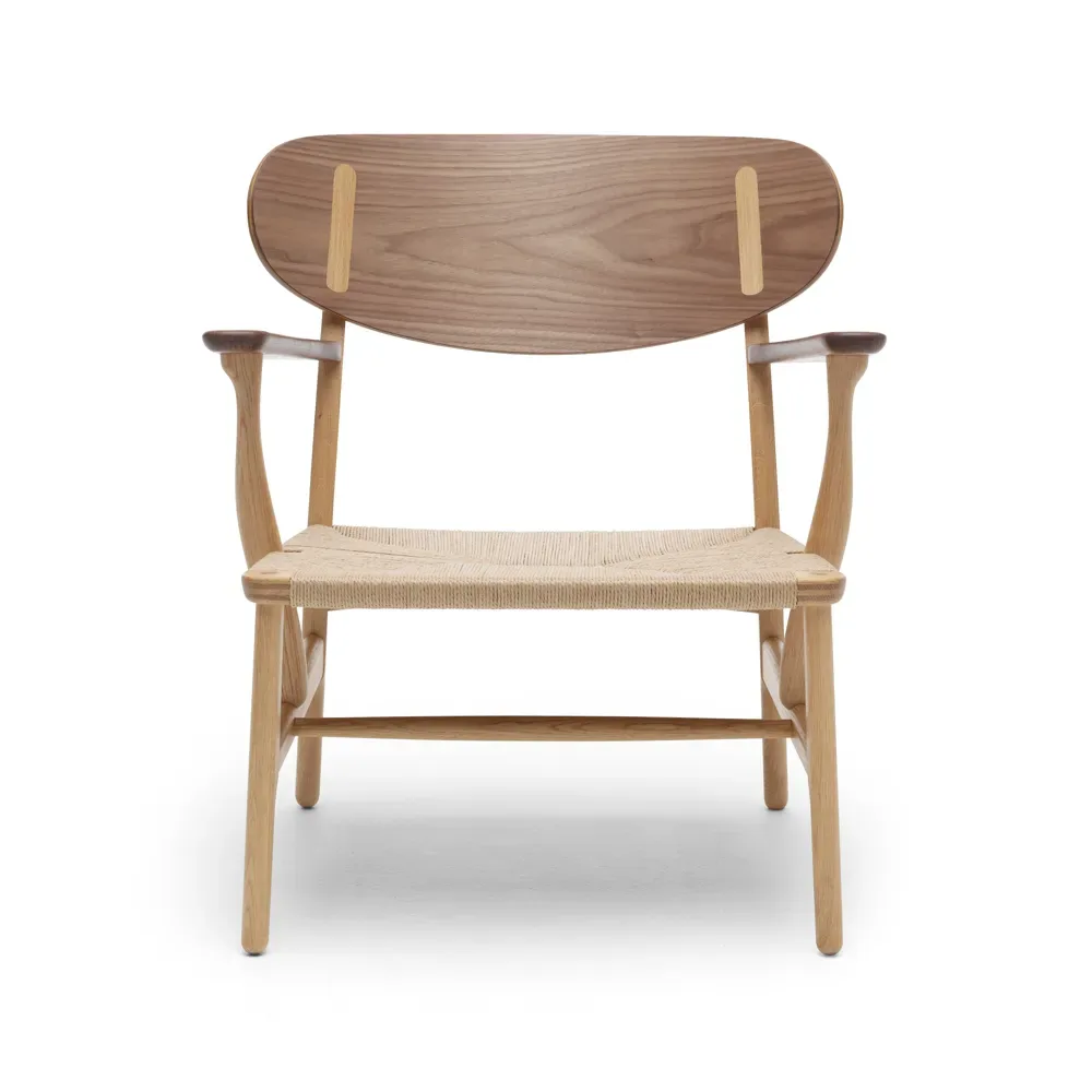 Carl Hansen & Søn CH22 fåtölj Oljad valnöt-ek-naturflätad