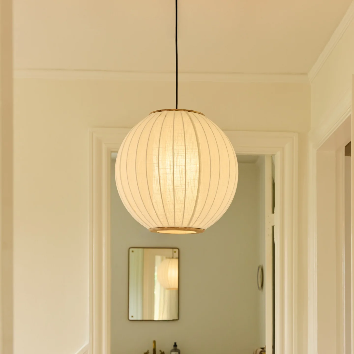 BALLOON hänglampa, Ø 40 cm, krämfärgad, textil - Halo Design - Matsal - Tyg / textil - Med en ljuskälla