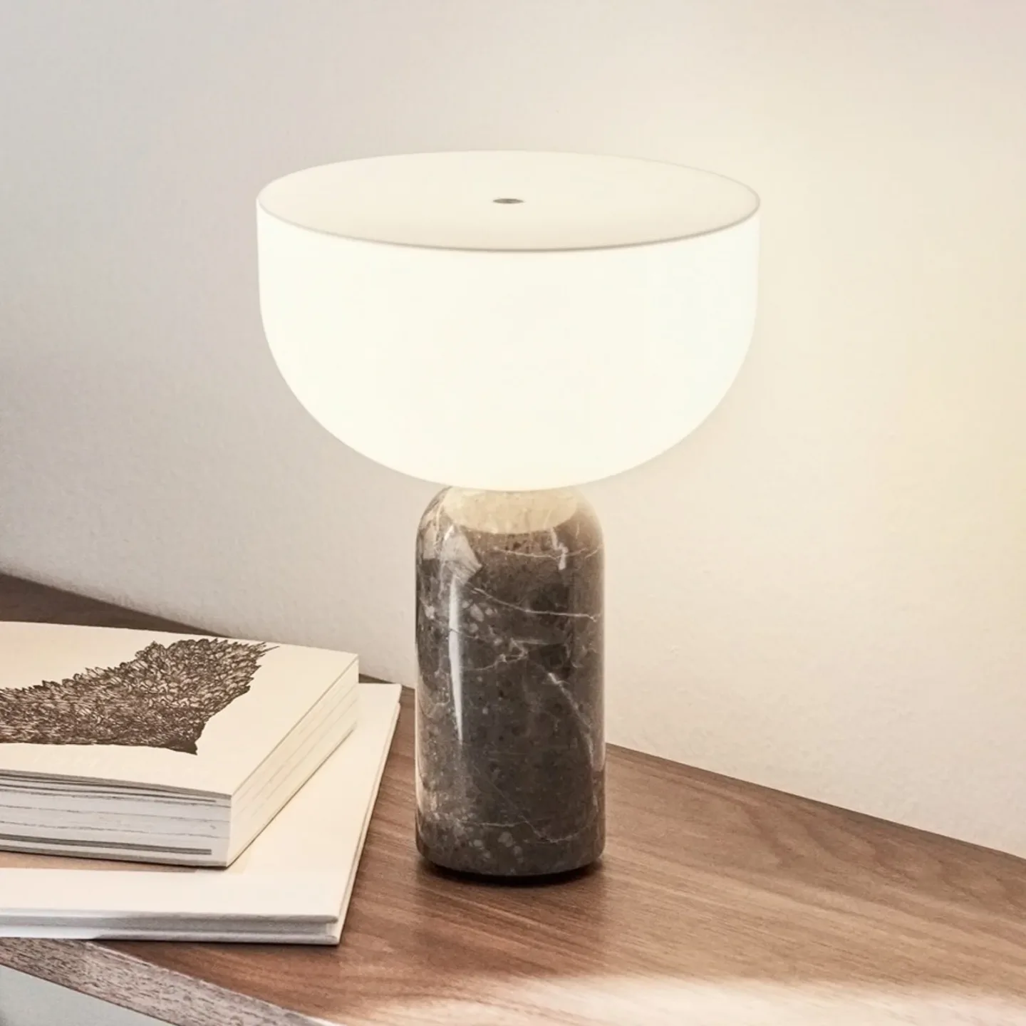 Kizu Portable Tischleuchte Grey - New Works - Wohnzimmer - Design - Marmor - Mit Schirm