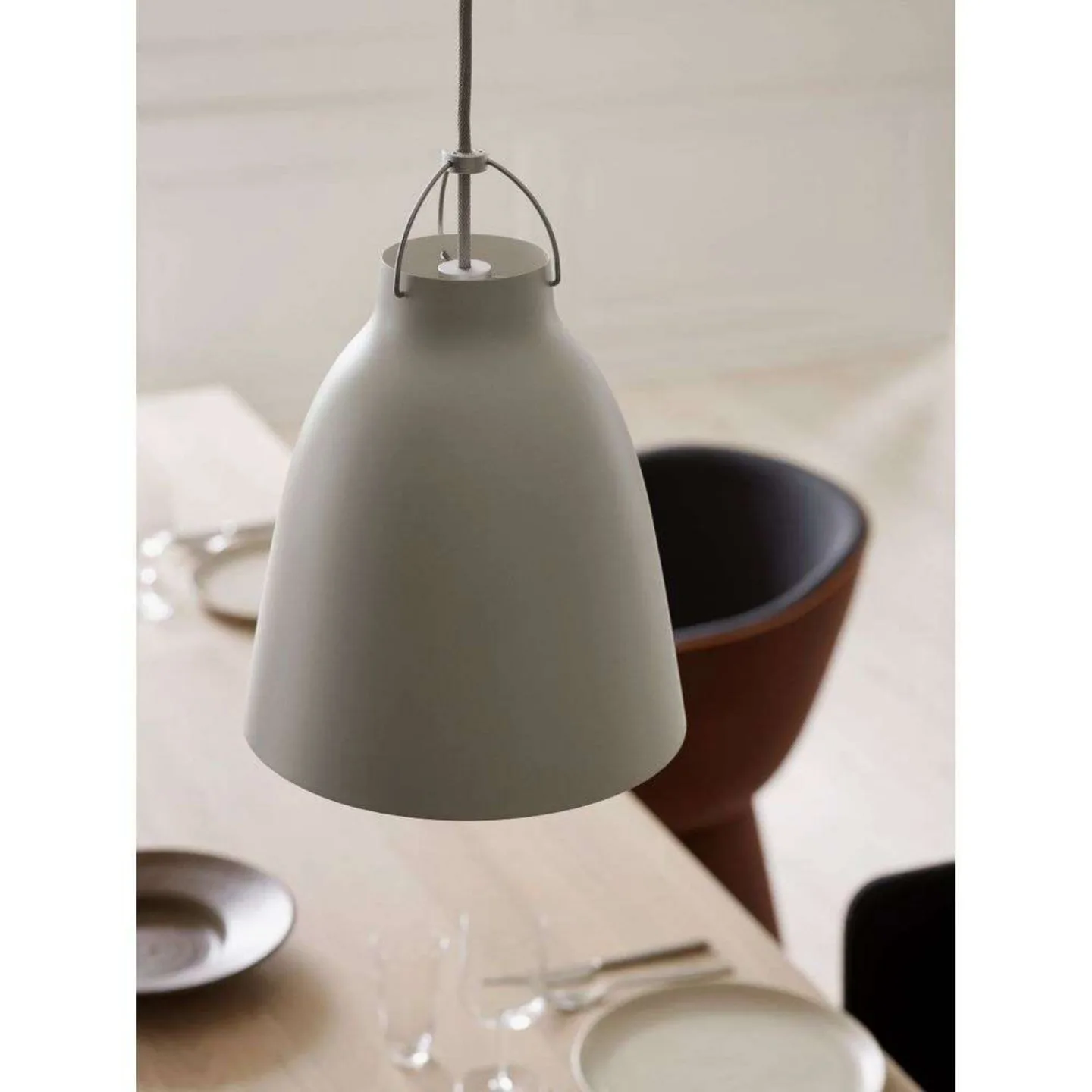 Caravaggio™ P2 Pendelleuchte Matt Warm Grau - Fritz Hansen - Wohnzimmer - Metall