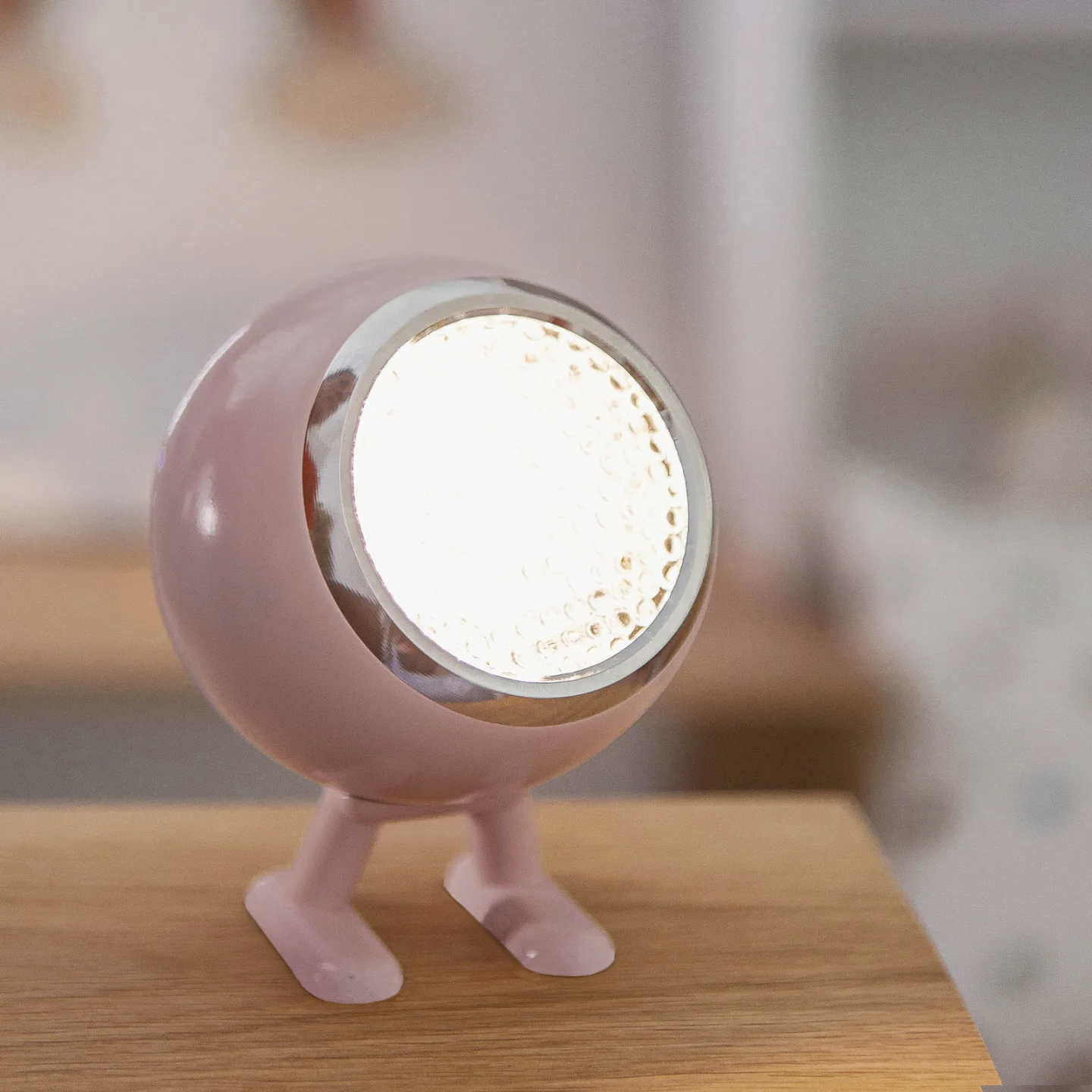 Norbitt 1.0 LED-Akkutischlampe rosa 3.000 K - Mr. Wattson - Wohnzimmer - Modern - Aluminium - Kugel