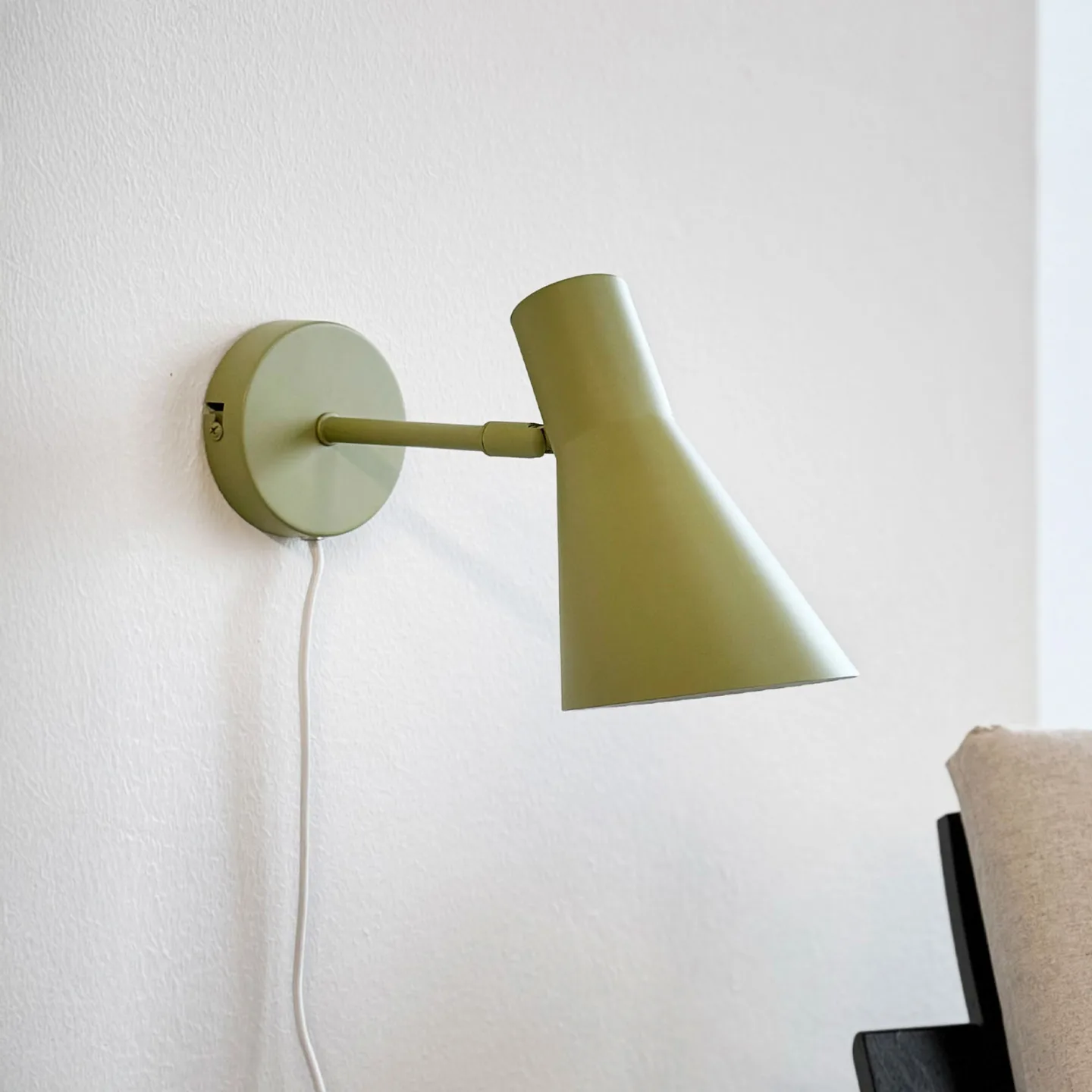 DL12 Wandleuchte, grün, E27, Metall - Dyberg Larsen - Wohnzimmer - Skandinavisch - Rund