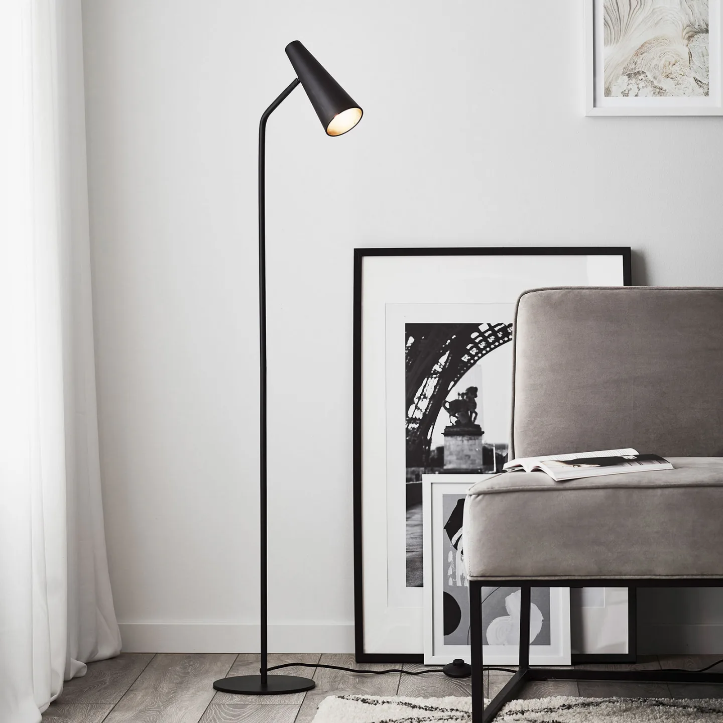 Peak Gulvlampe Svart - Markslöjd - Stue - Moderne - Metall - Med en lyskilde