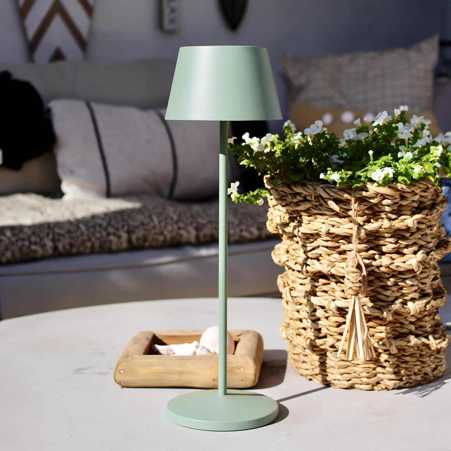 Modi Portable Bordlampe Green Grey - Loom Design - Stue - Moderne - Metall - Med skjerm
