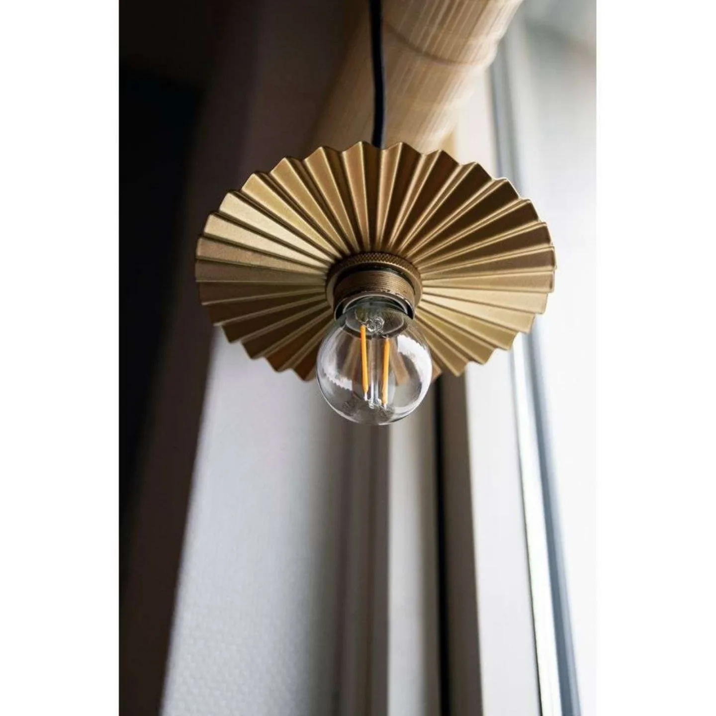 Omega 15 Pendelleuchte Gold - Globen Lighting - Metall