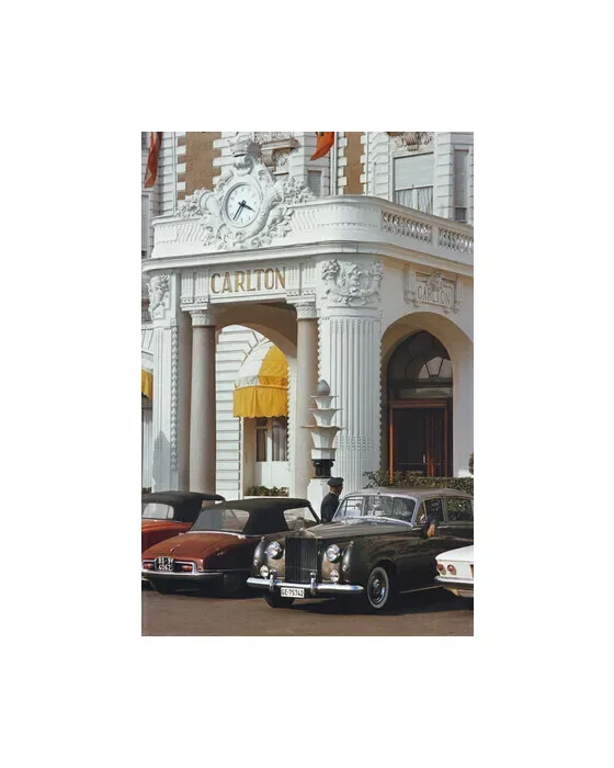 Carlton Hotel