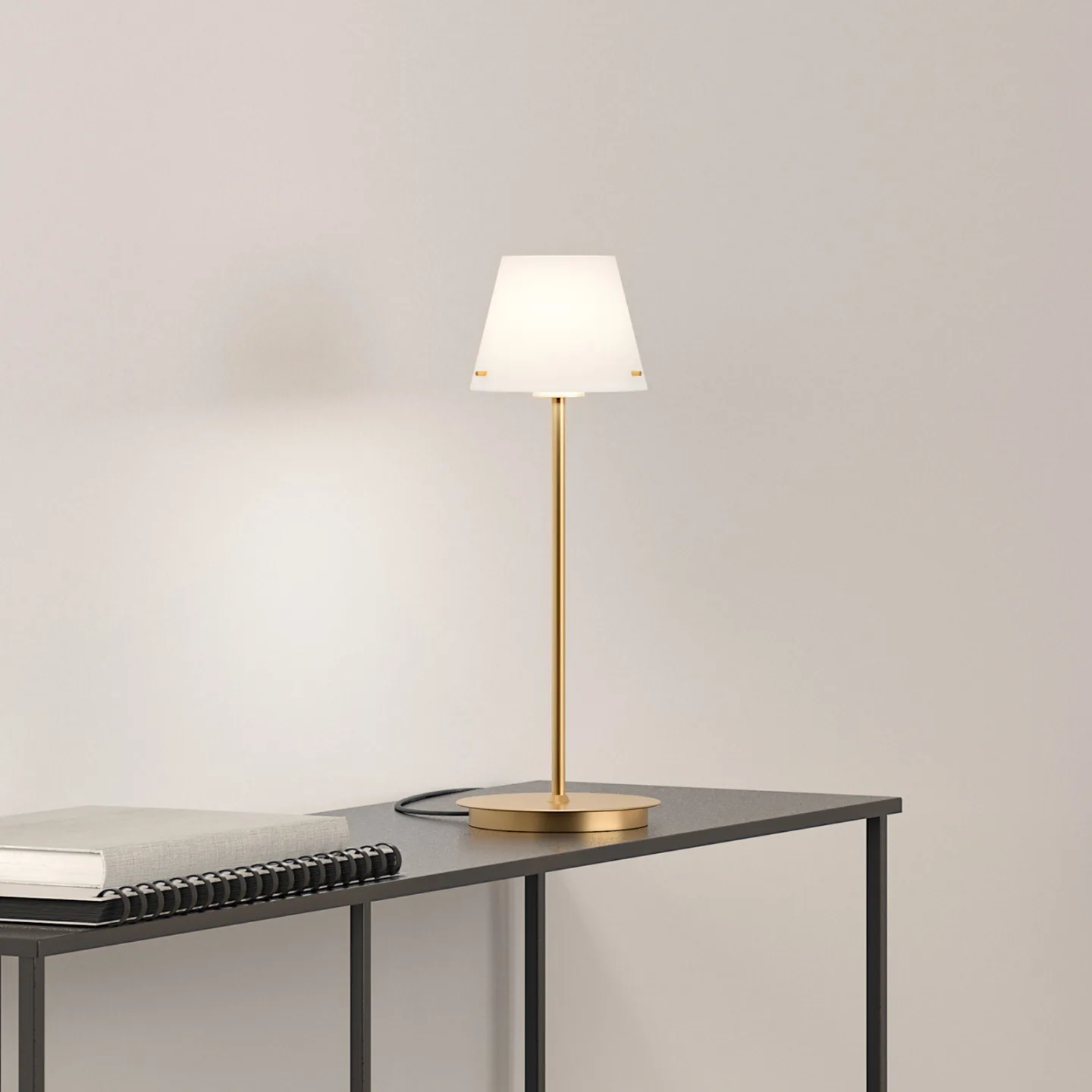 Gil Tischleuchte Satin/Brass - Herstal - Wohnzimmer - Metall