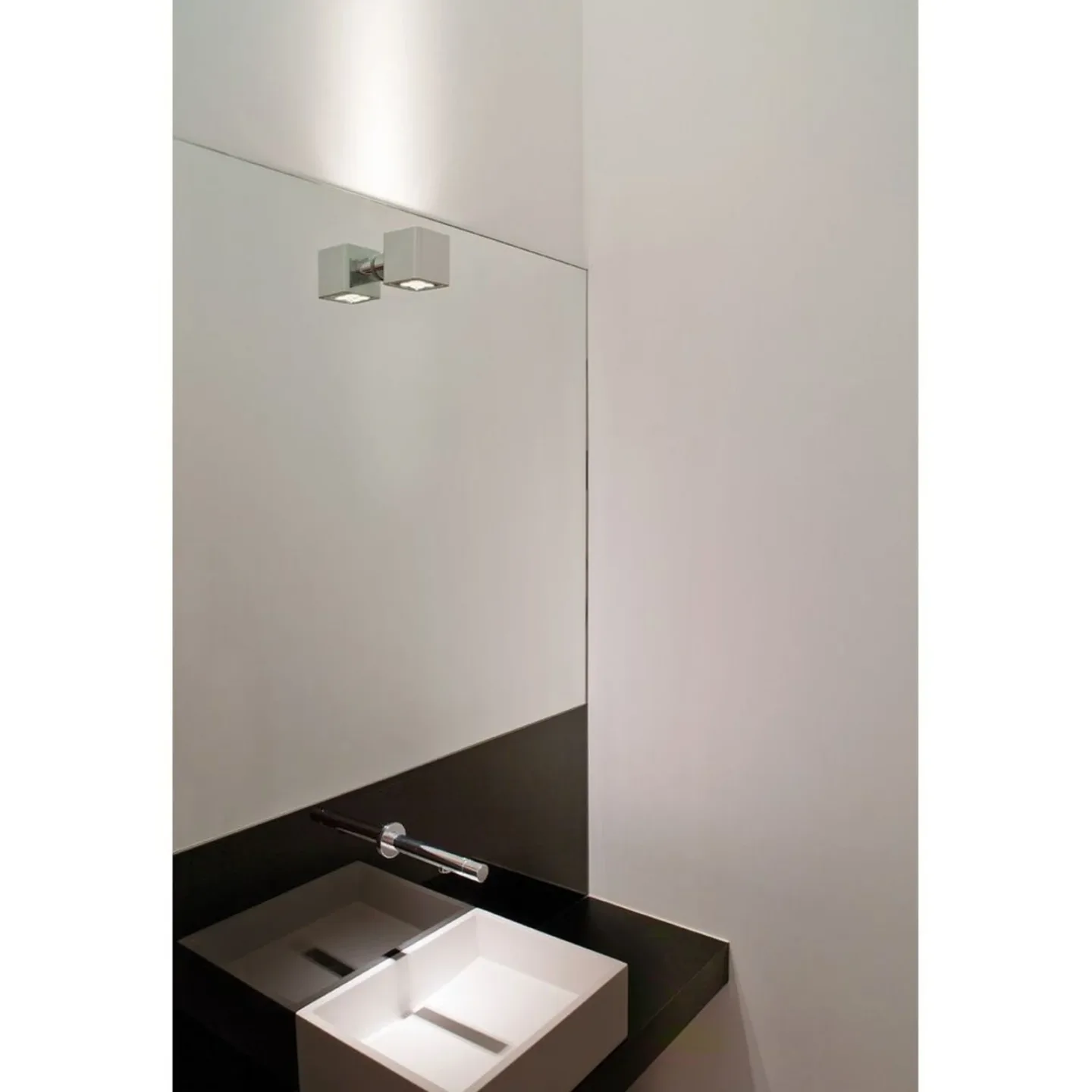 Code Wall Out Vegglampe (IP55) Anodiseret - Trizo21 - Soverom - Aluminium