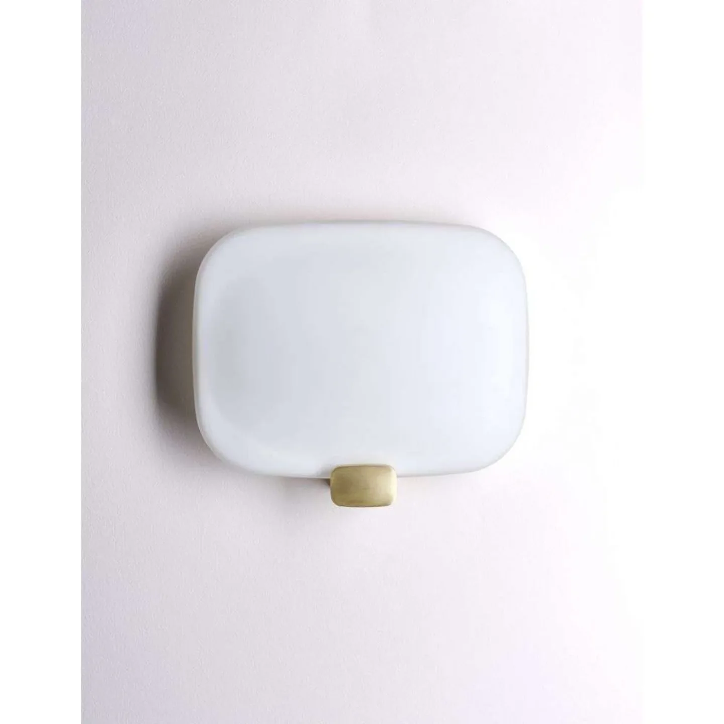 Light Me Tender M Vegglampe Horizontal Brass - DCW - Entré - Glass