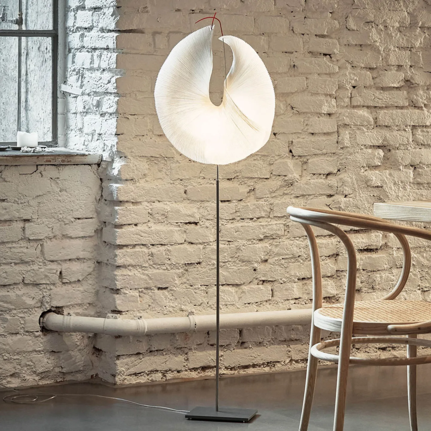 Yoruba Rose Golvlampa - Ingo Maurer Yoruba Rose Floor - Vardagsrum - Design - Papper / papp - Med lampskärm
