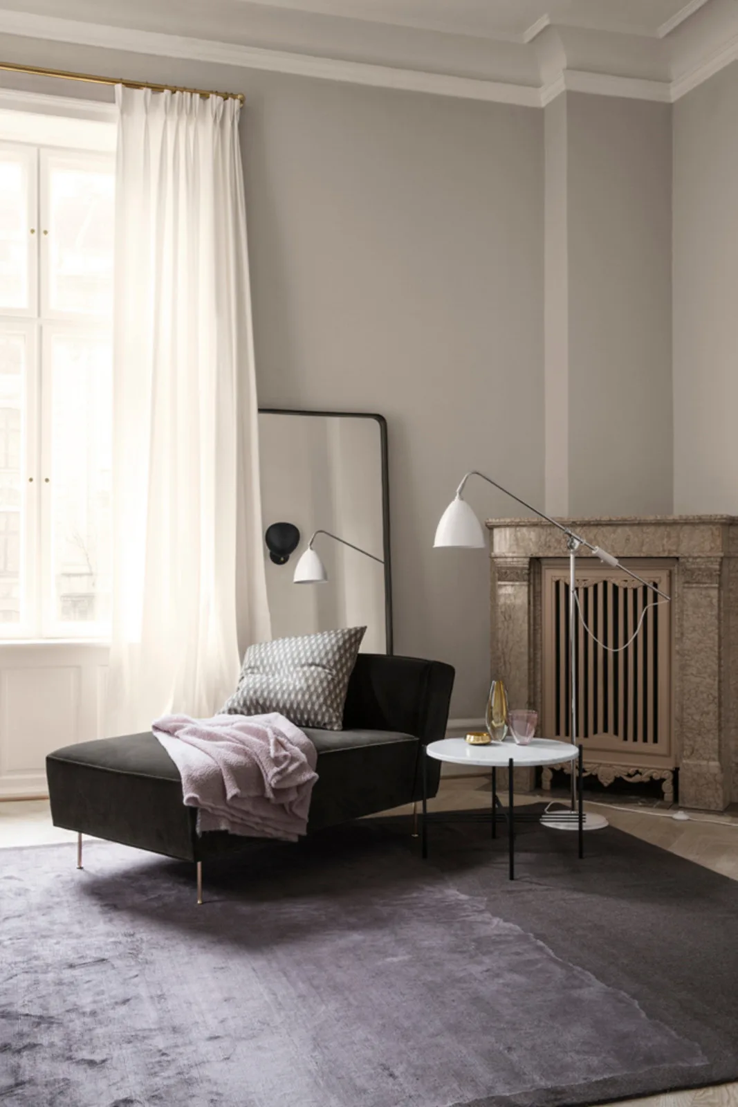 Bestlite BL4 Stehleuchte Ø21 Chrom/Matt Weiß - GUBI - Wohnzimmer - Metall