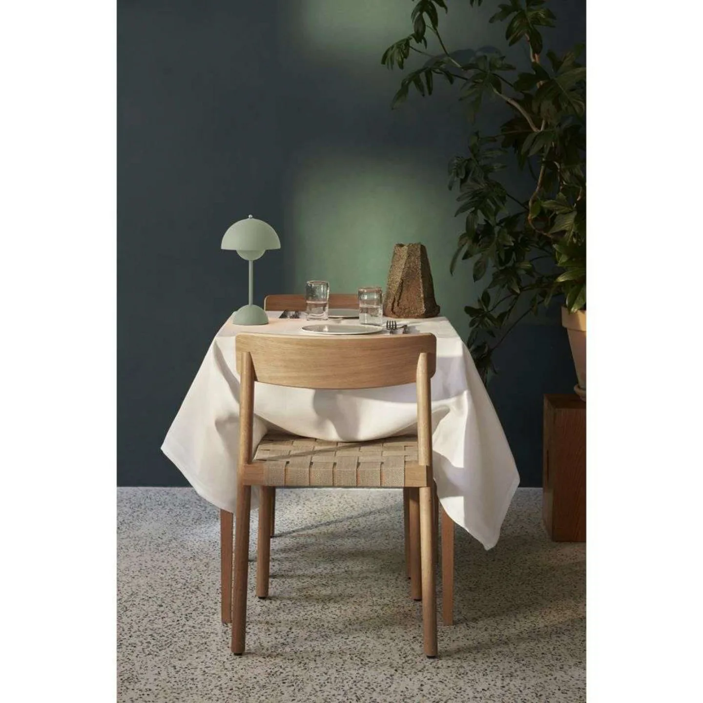Flowerpot VP9 Portable Bordslampa Soft Green - &Tradition - Vardagsrum - Plast