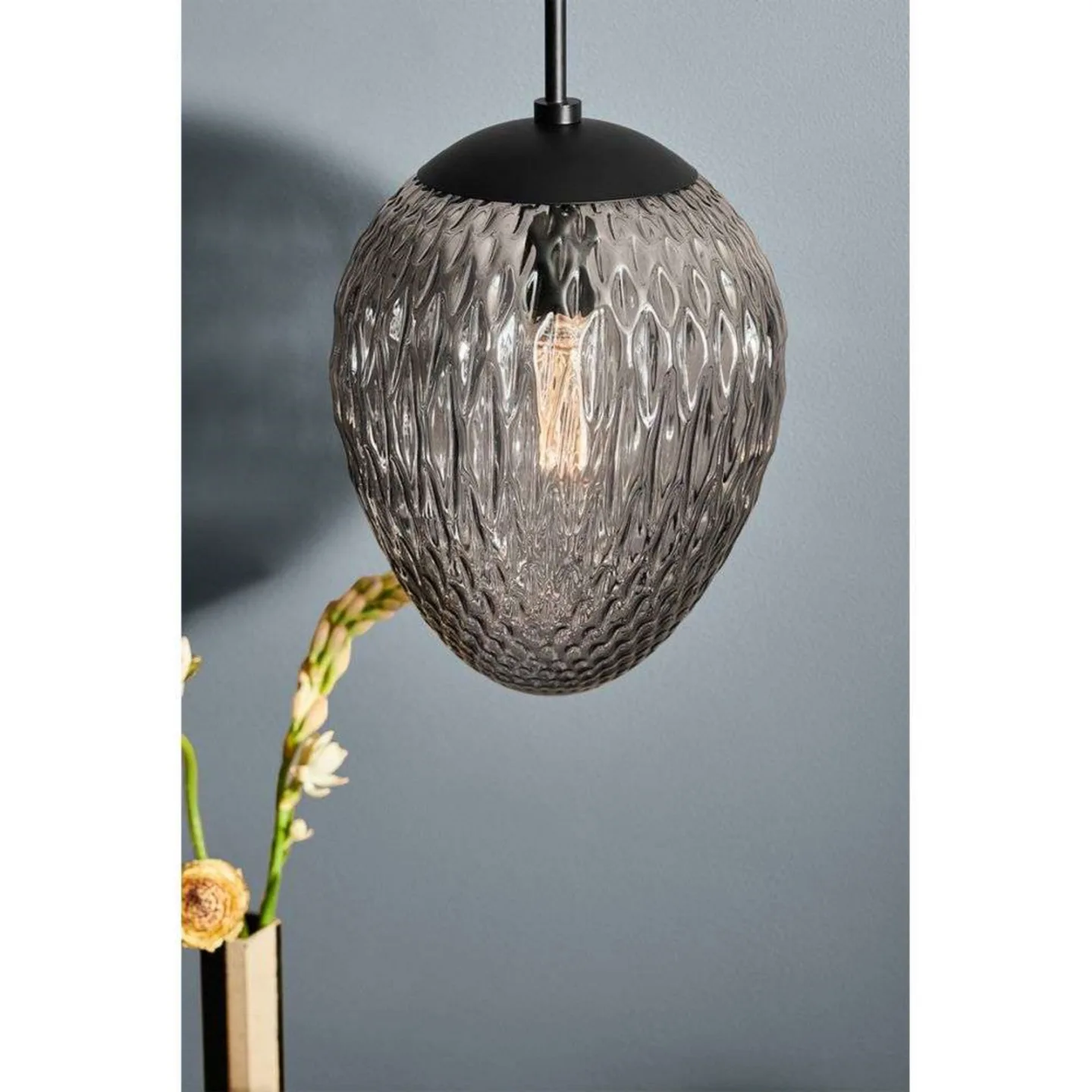 Woods Pendelleuchte Ø25 Smoke - Halo Design - Wohnzimmer - Glas