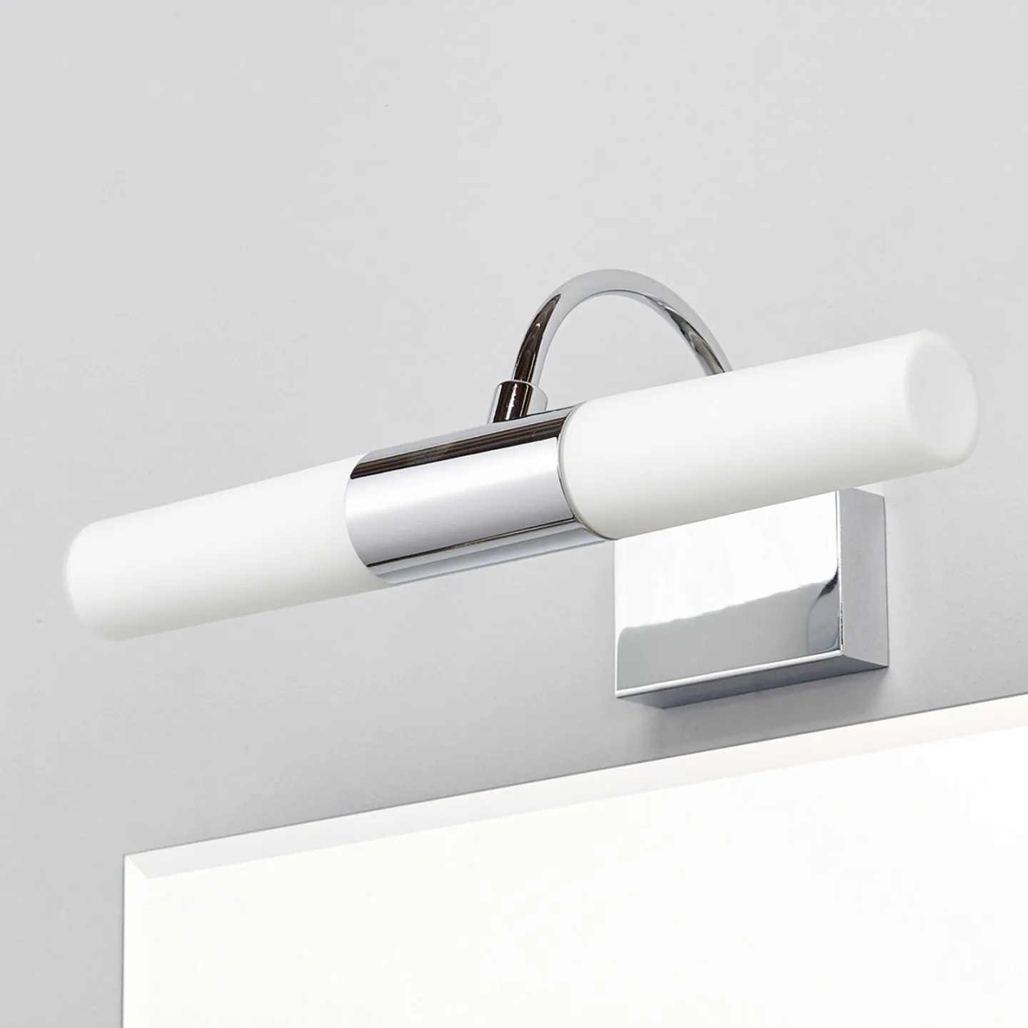 Devran Vägglampa Chrome - Lindby - Badrum - Modern - Metall - Med en ljuskälla