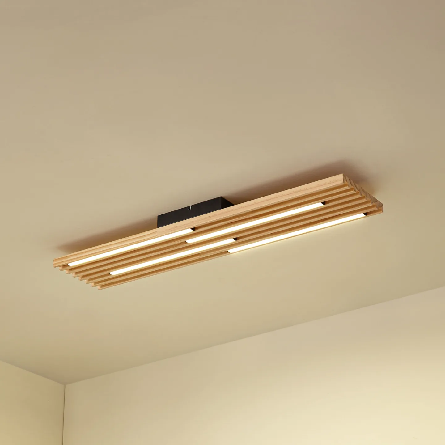 Madero LED-Deckenlampe, Kiefernholz, 90 cm x 20 cm - Lindby - Wohnzimmer - Modern - Eckig
