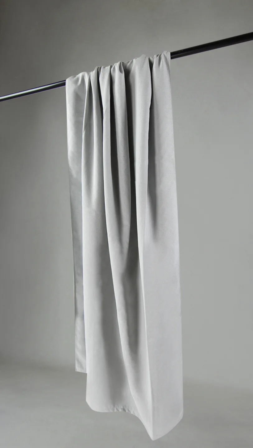 Gardiner - Mørkleggingsgardin Isolde (sølv) (Størrelse: 130 x 300)