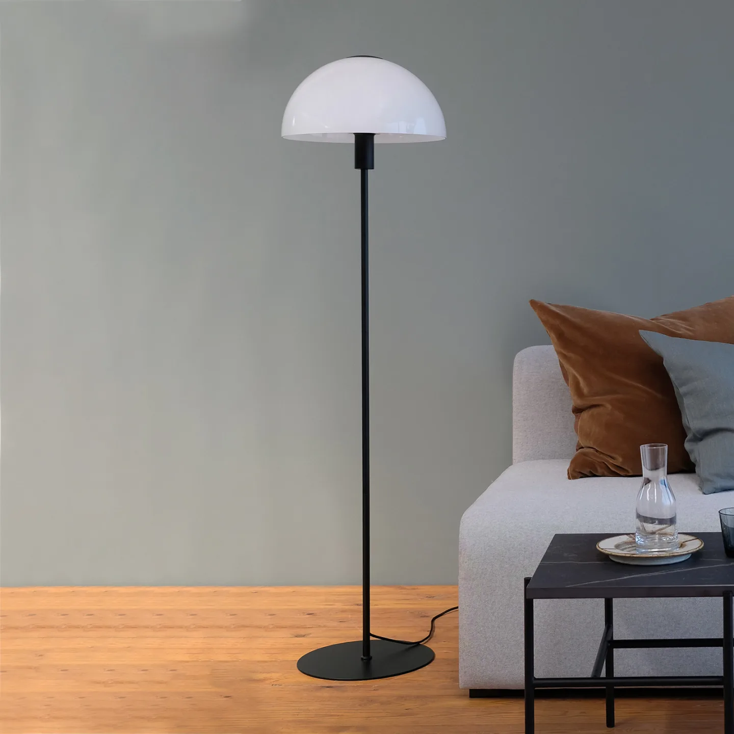 Jazz Stehleuchte Opal/Black - DybergLarsen Dyberg Larsen - Wohnzimmer - Skandinavisch - Metall - Mit Schirm