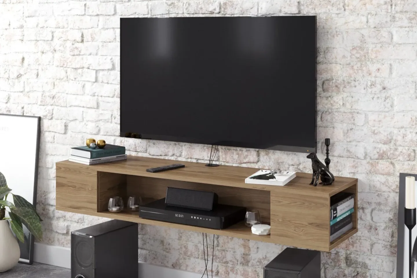 Skuteryd TV-bänk 135 cm - Brun