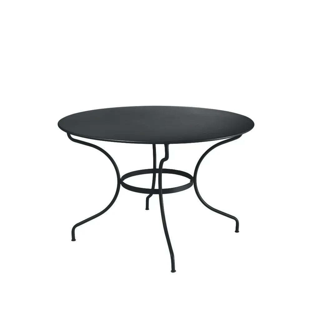 Fermob Opera+ bord Ø117 cm Liquorice (svart)