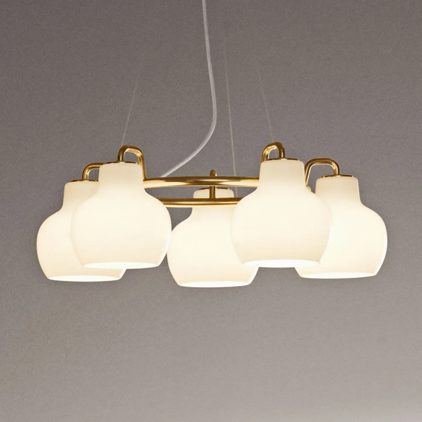 VL Ring Crown 5 Pendel Opal - Louis Poulsen - Stue - Design - Glass - Med flere lyskilder