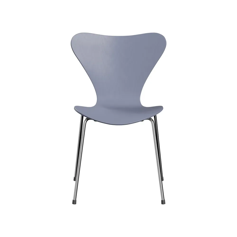 Fritz Hansen Sjuan 3107 stol Lavender blue-färgad ask-kromat stålstativ
