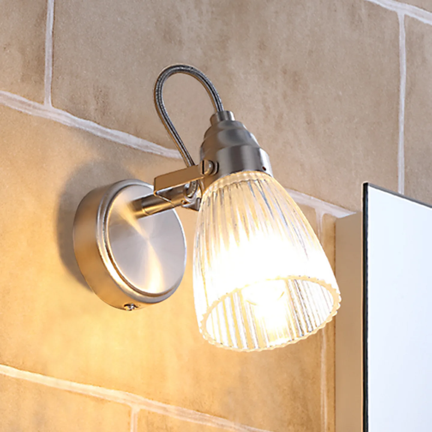 Kara Væglampe IP44 Nickel/Clear - Lindby - Badeværelse - Moderne - Glas - Med én lyskilde
