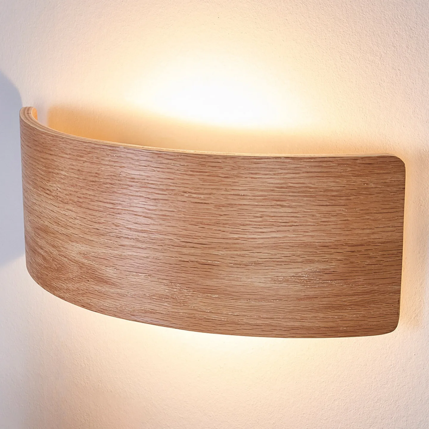Lindby LED-Wandleuchte Rafailia, Breite 33cm, Holz, 3.000K - Wohnzimmer - Landhaus / Rustikal - Eckig