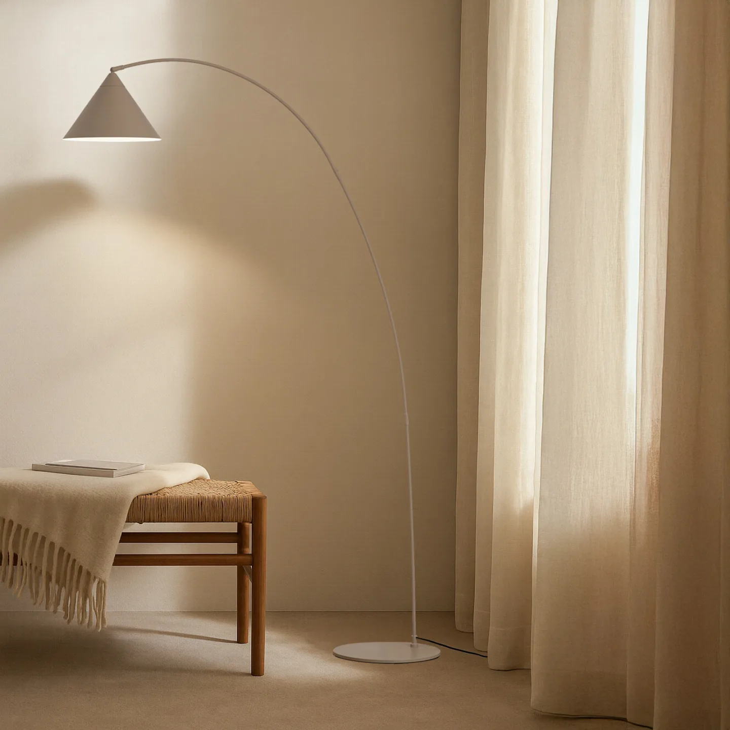 Triangolo buelampe, beige, høyde 195 cm, metall - Lindby - Stue - Moderne