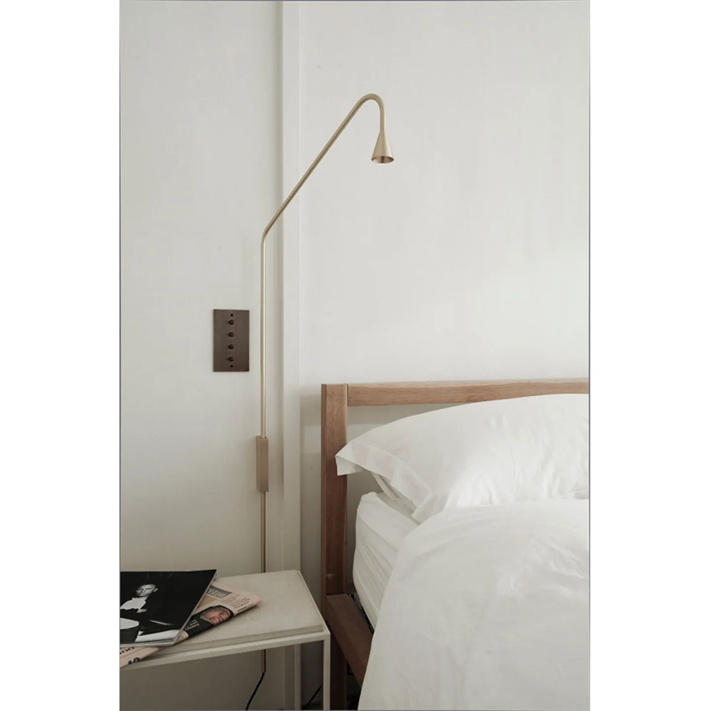 Austere W Vegglampe Hvit - Trizo21 - Stue - Messing