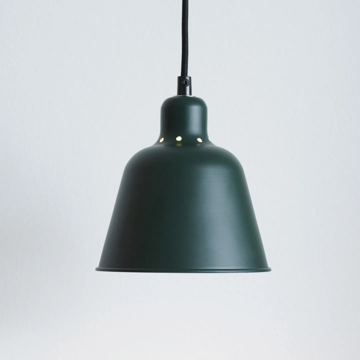 CARPENTER Hängelampe, dunkelgrün, Ø 15 cm, E14 - Halo Design - Wohnzimmer - Metall - Einflammig