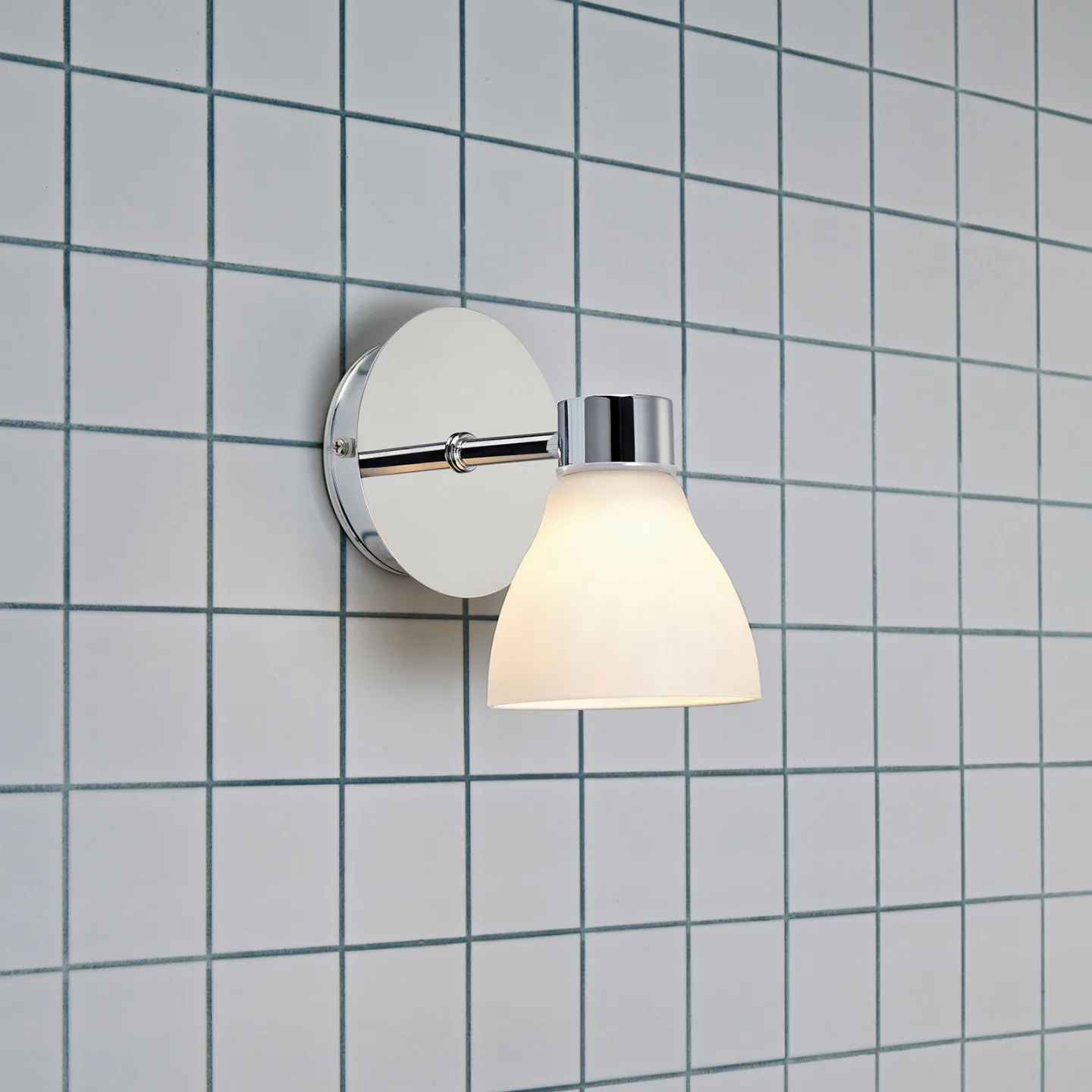 Cassis Wandleuchte IP44 Chrom/Opal - Markslöjd - Badezimmer - Modern - Metall - Einflammig