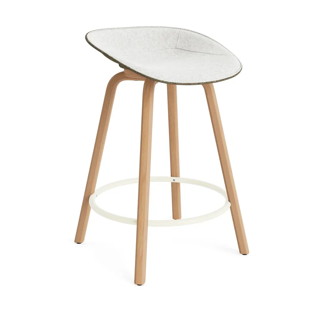 Normann Copenhagen Mat Barstool Barhocker mit Vorderpolsterung, 65 cm Hallingdal 110-seaweed-beech-cream steel