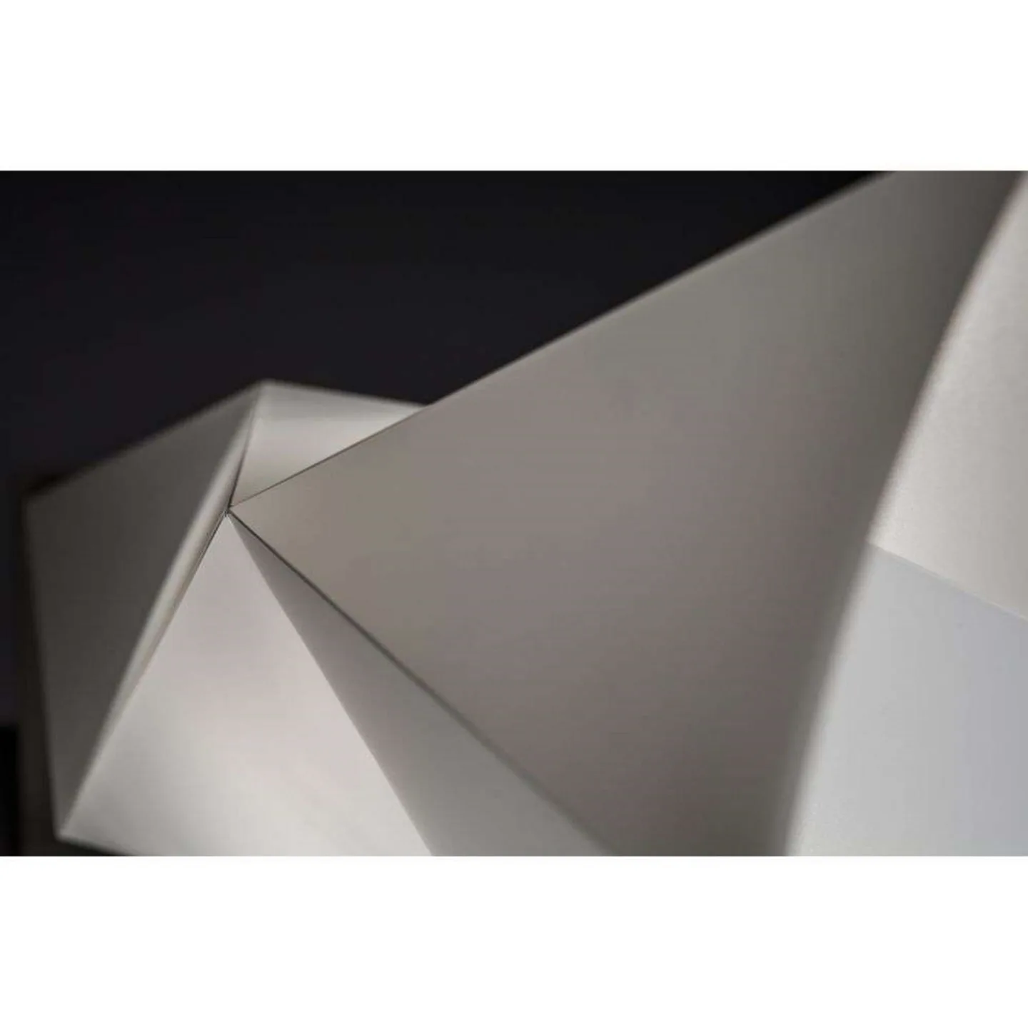 Diamond Bordlampe S White - Slamp - Stue - Plast
