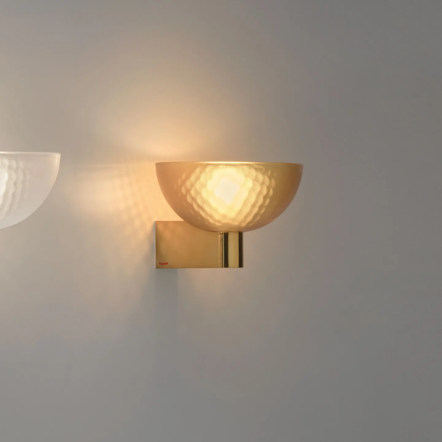 Fata Vägglampa Ambre - Kartell - Vardagsrum - Design - Plast - Med en ljuskälla