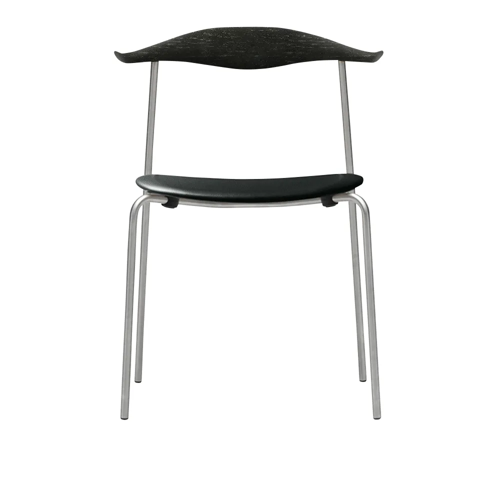 Carl Hansen - CH88P - Klädd sits, Svartlackad Ek, Lädergrupp A Loke - 7150, Ben i Rostfritt stål - Matstolar - Hans J. Wegner - Svart - Metall/Trä