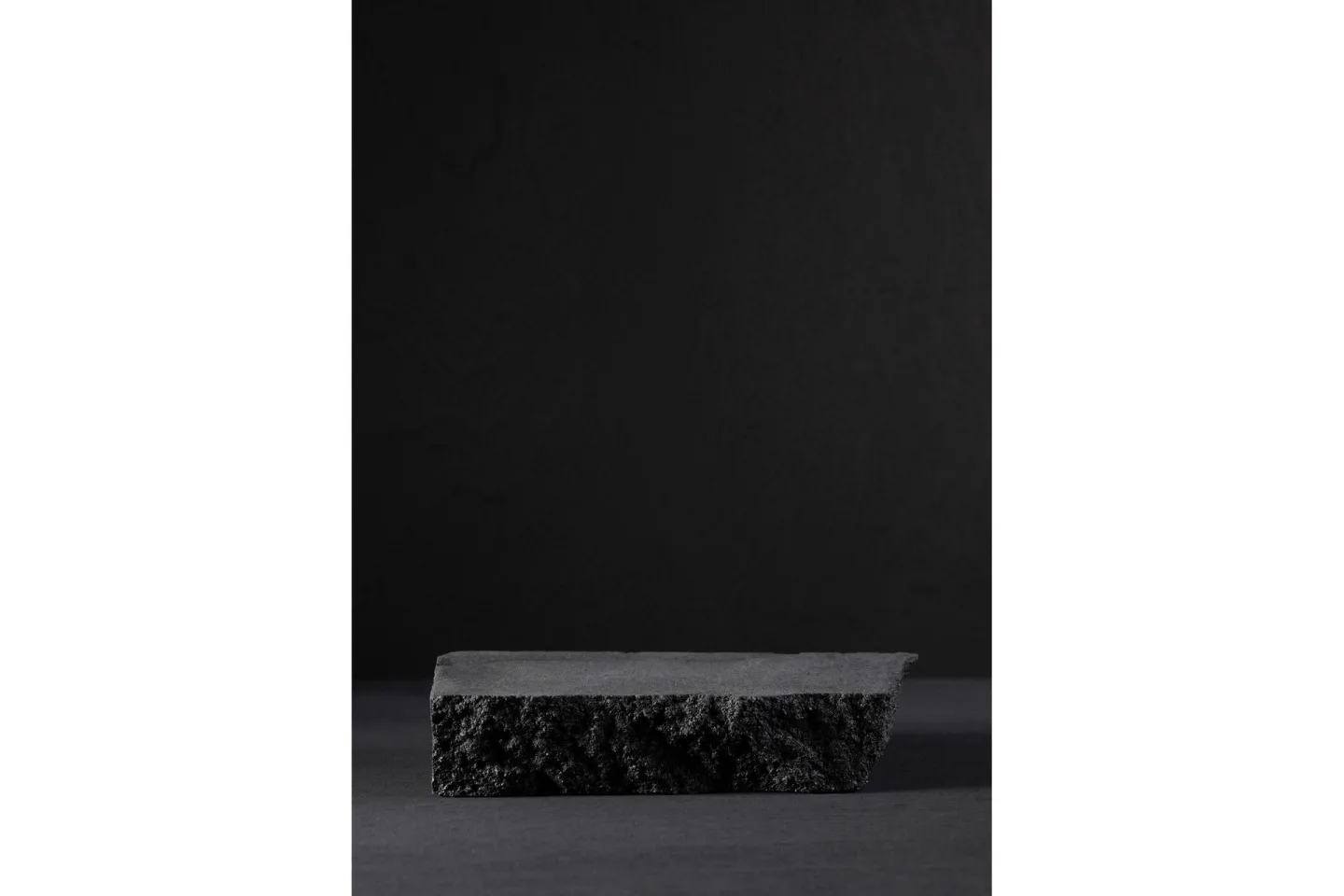 Poster Black Rock 50x70 cm - Svart
