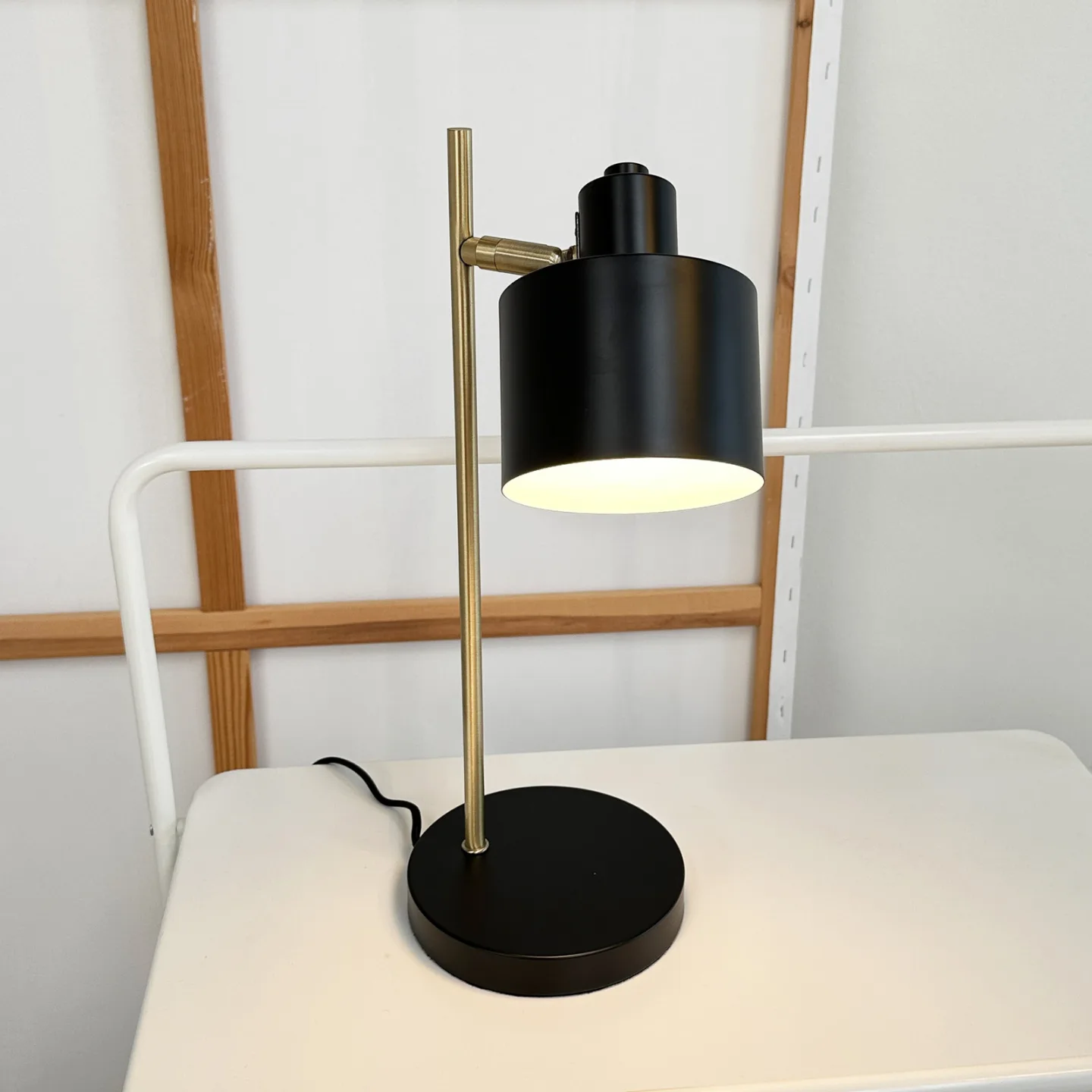 Ocean Tischleuchte, schwarz/messing, 43 cm - Dyberg Larsen - Schlafzimmer - Skandinavisch - Metall - Rund
