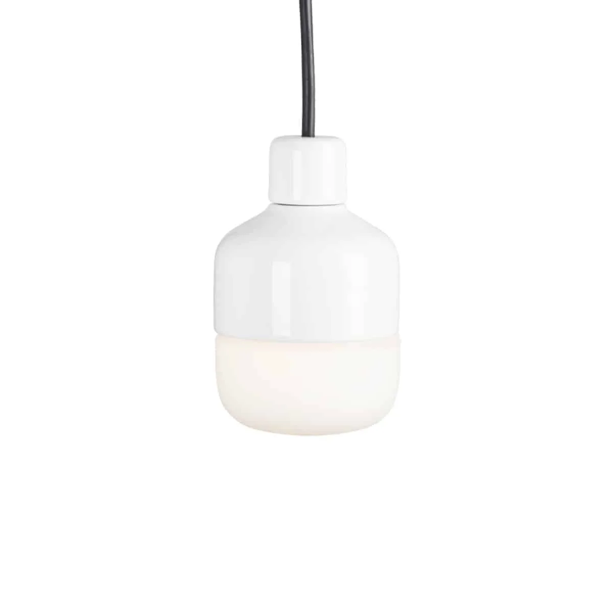 Ohm Pendel Outdoor 100/155 Porslinsarmatur Vit Matt Opalglas