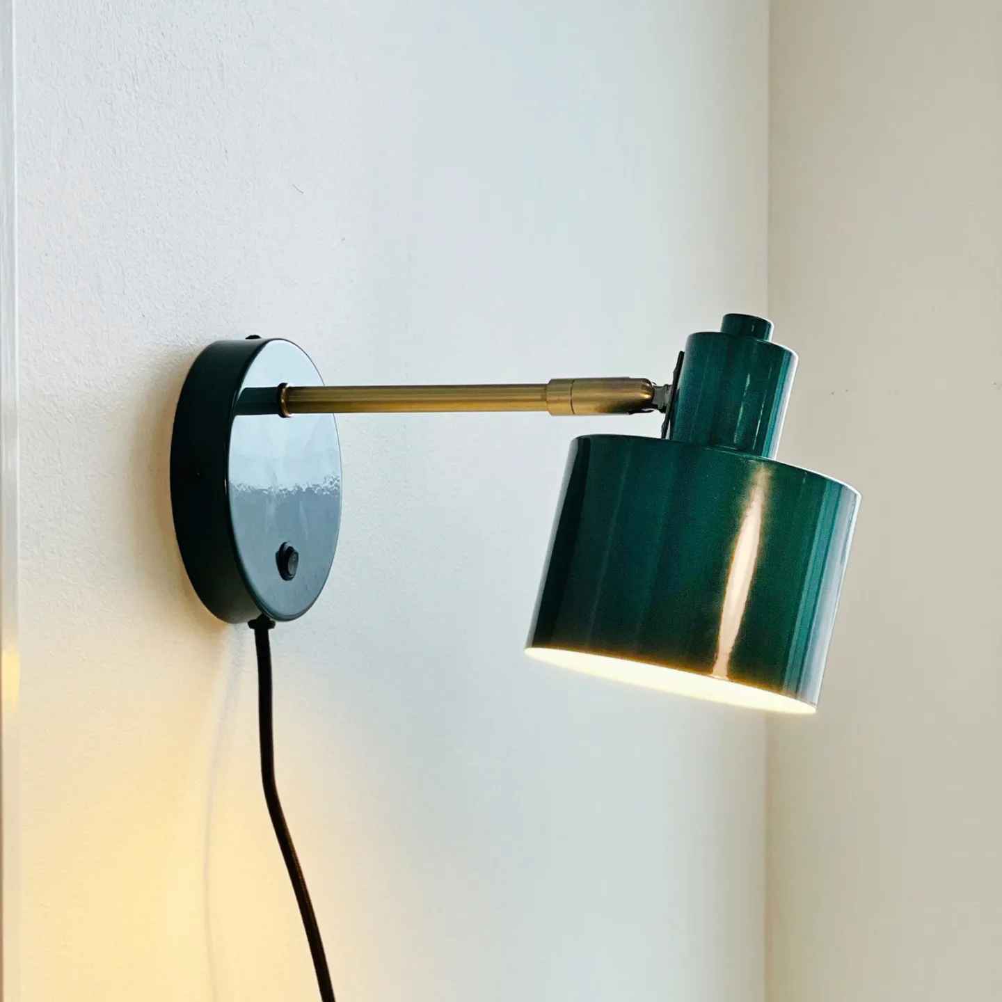Ocean Wandleuchte Dunkel Grün/Messing - DybergLarsen Dyberg Larsen - Wohnzimmer - Design - Metall - Einflammig