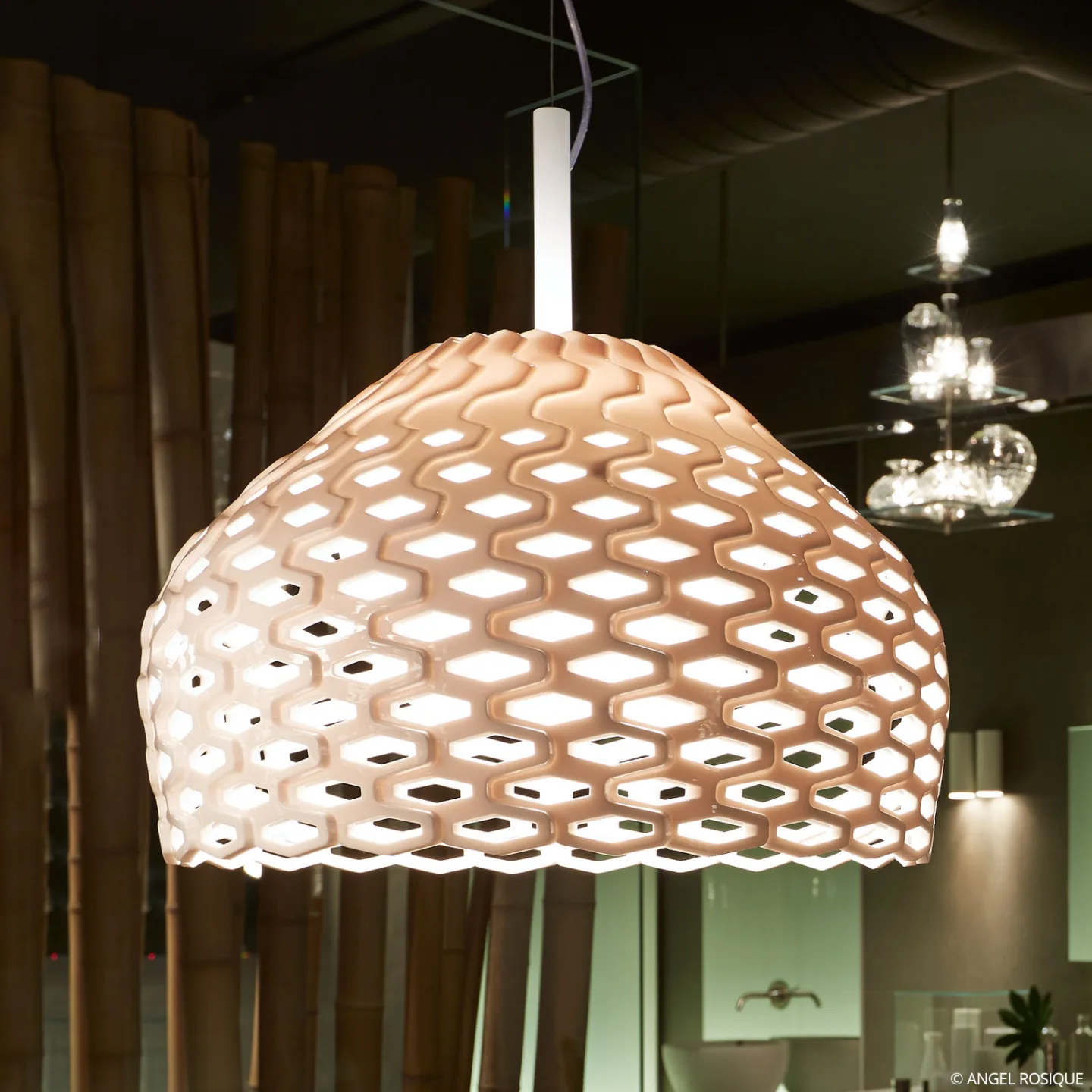 Tatou S2 pendellampa vit - FLOS - Vardagsrum - Design - Plast - Med en ljuskälla