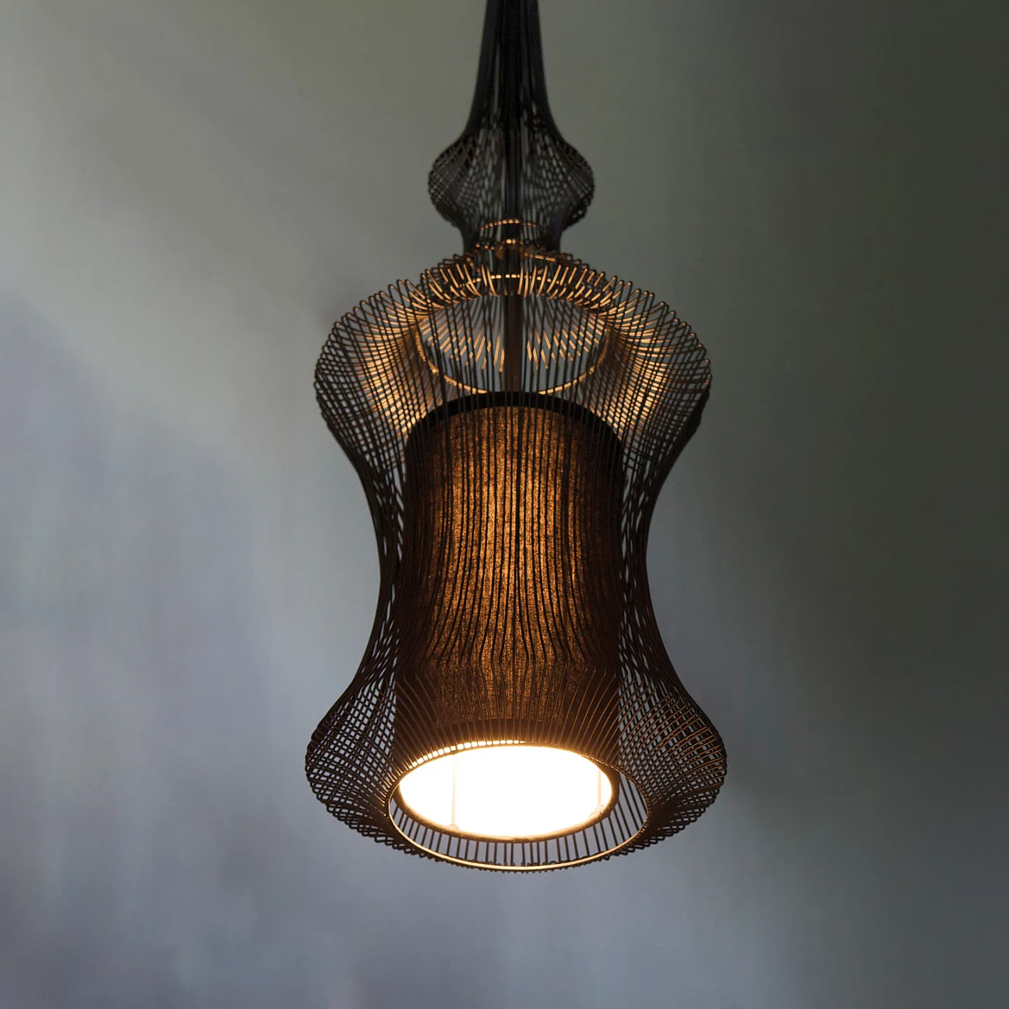 Tibet Taklampa Black - Forestier - Vardagsrum - Design - Metall - Med en ljuskälla