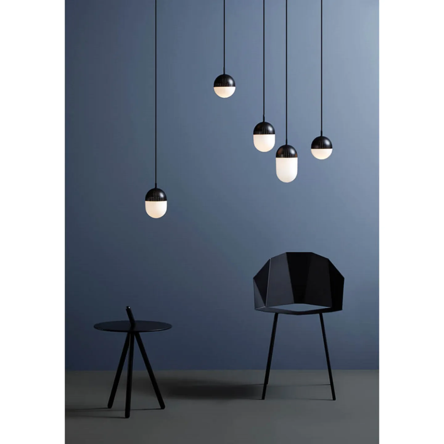 Dot Pendelleuchte M Schwarz/Opal - Woud - Wohnzimmer - Metall