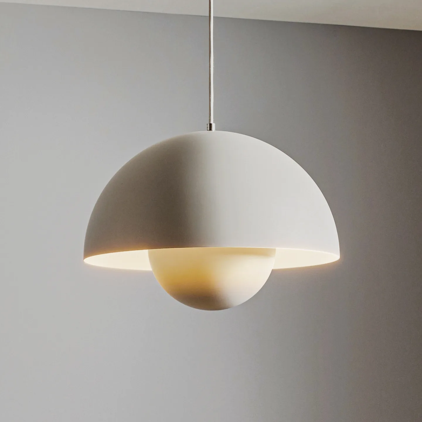 Flowerpot VP7 pendellampe Matt Light Grey - &Tradition - Stue - Design - Metall - Med en lyskilde