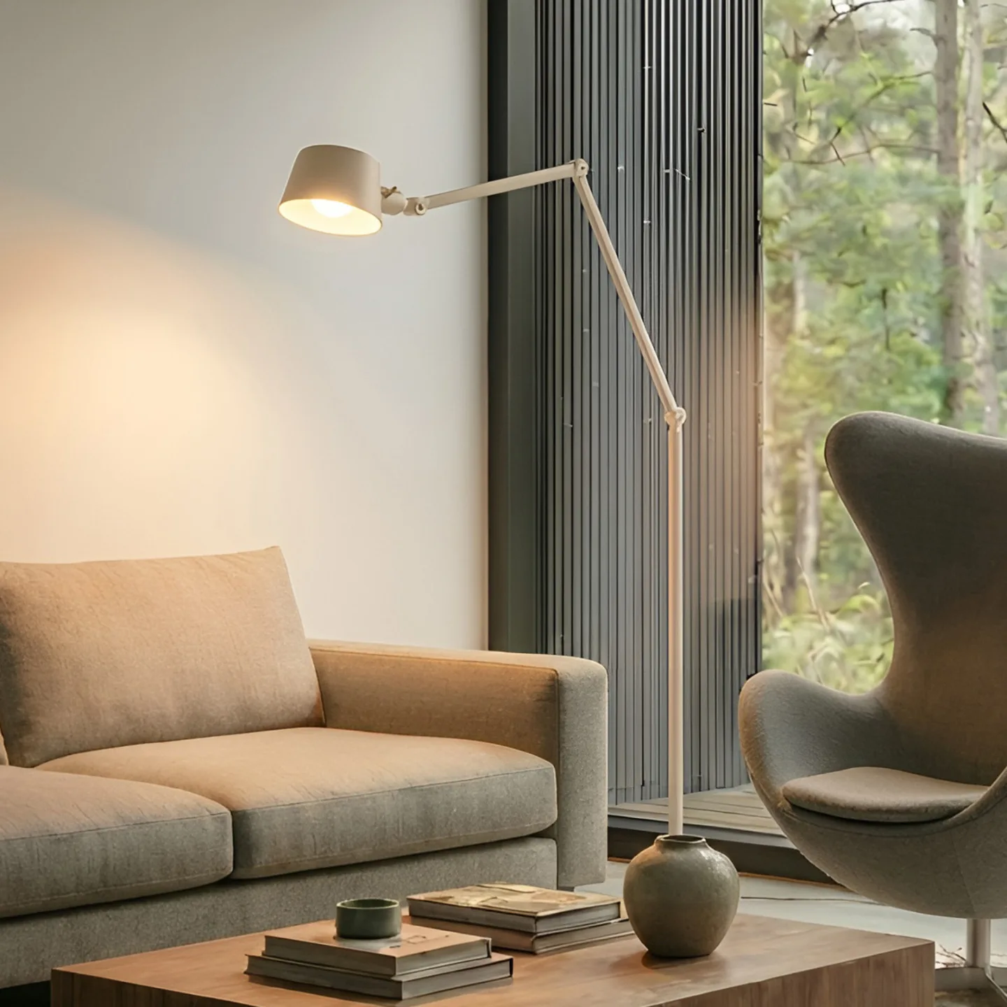 Silka gulvlampe, 216 cm, beige, justerbar, E27 - Lucande - Kontor / arbejdsværelse - Moderne - Metal - Med én lyskilde
